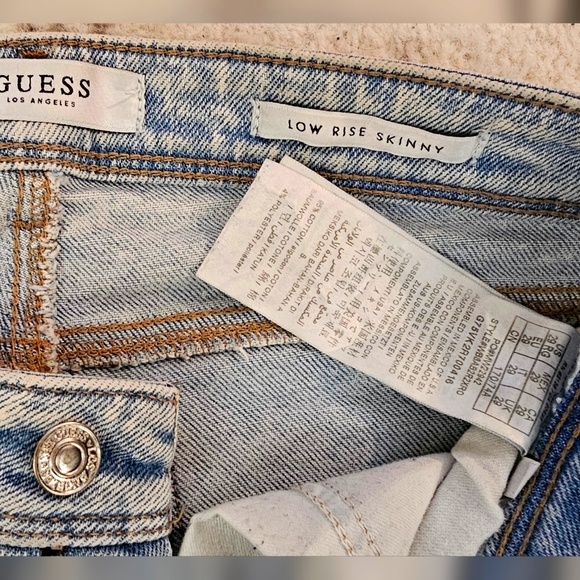 GUESS Low Rise Jeans - Picture 3 of 3